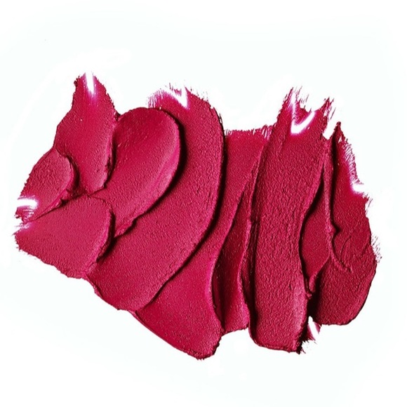 MAC Retro Matte Lipstick Relentlessly Red - Picture 12 of 16